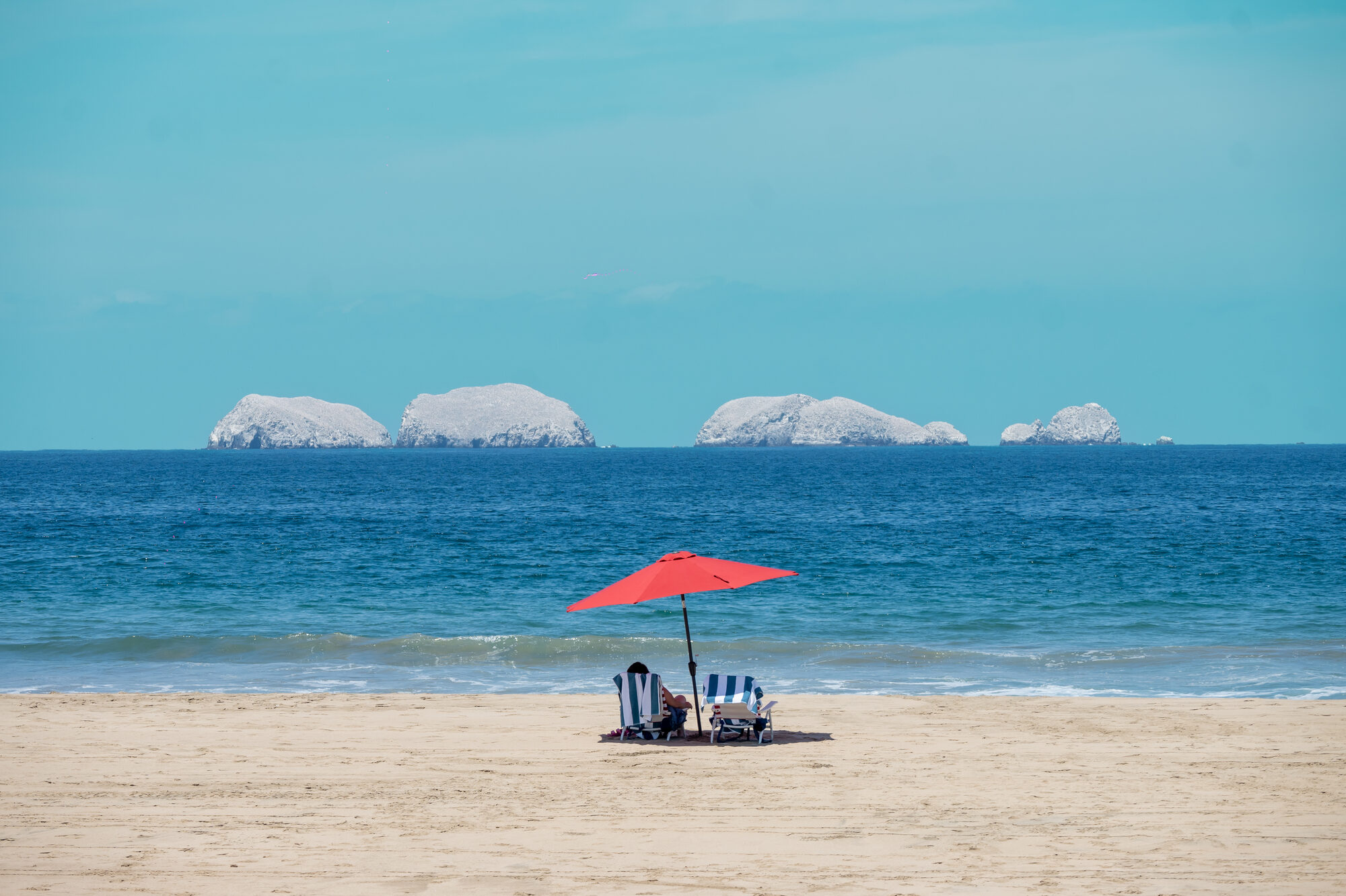 Morros de Potosí desde Playa Blanca